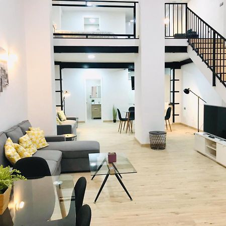Modern & Spacious Apartment In Plaza De La Merced Malaga Exterior photo