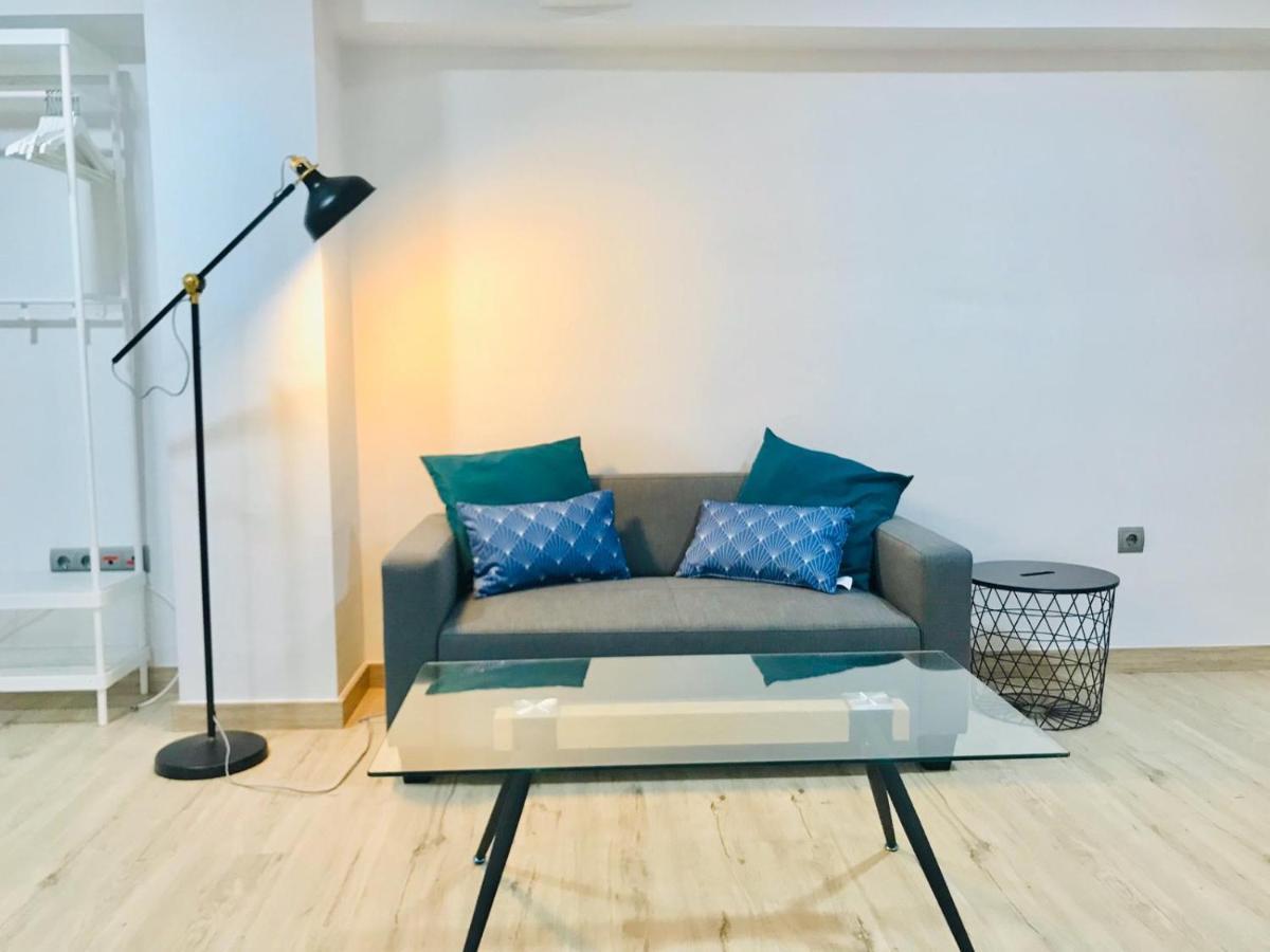 Modern & Spacious Apartment In Plaza De La Merced Malaga Exterior photo
